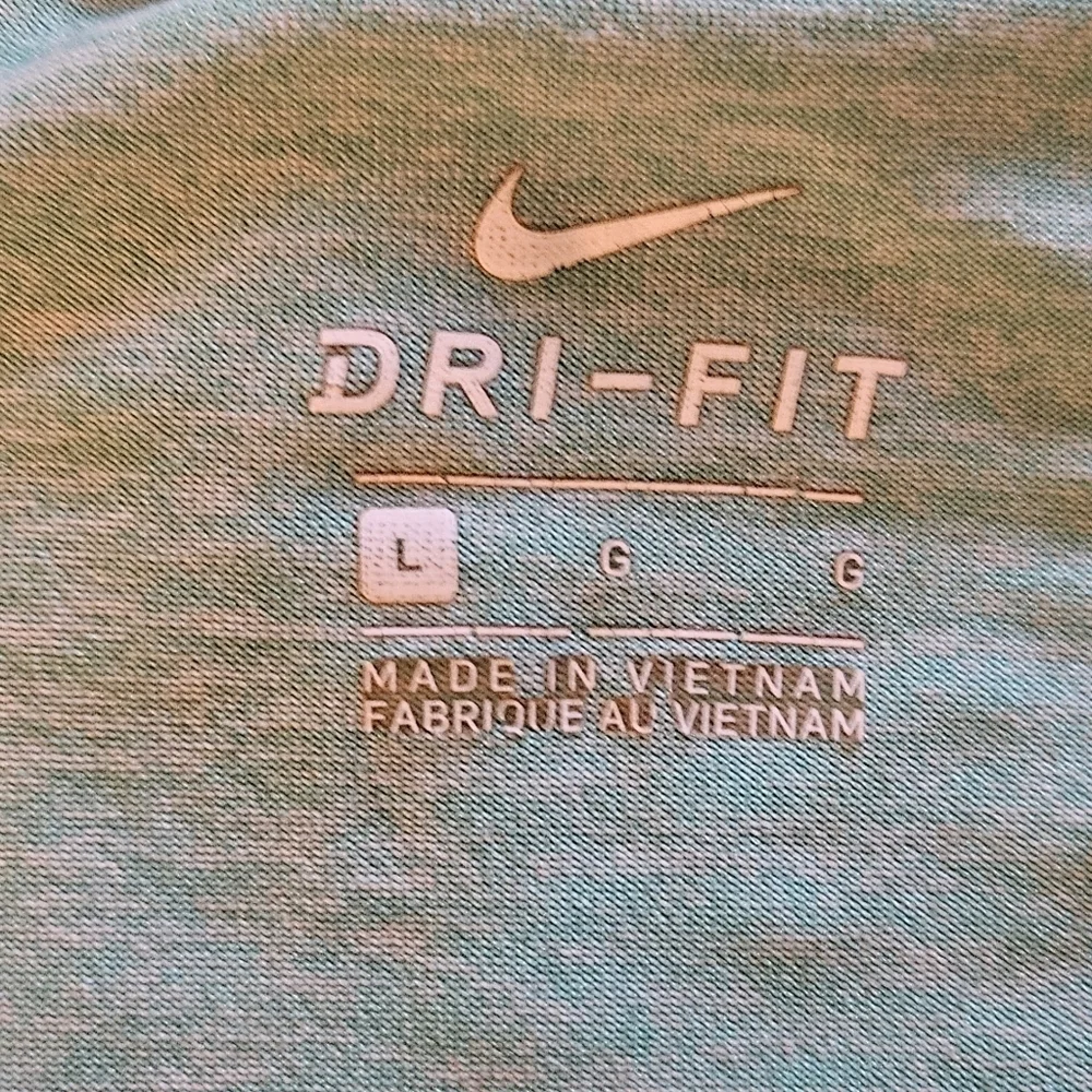 Nike Women's Aqua Heather Short Sleeve Tee Size L